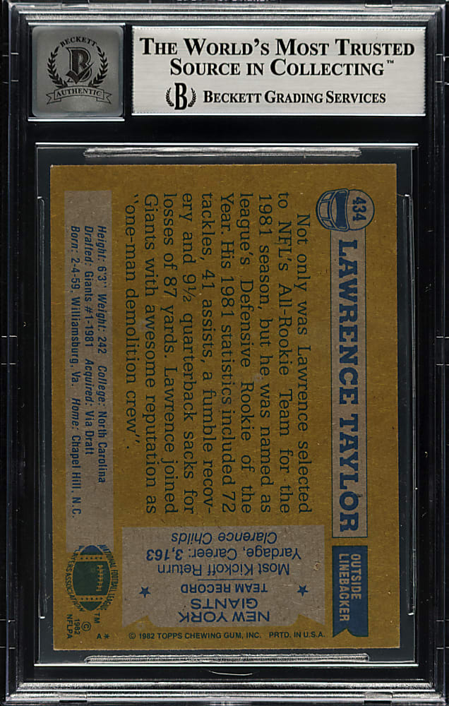 Signed 1982 Topps Football #434 Lawrence Taylor Rookie Beckett GEM MINT 10 Signature
