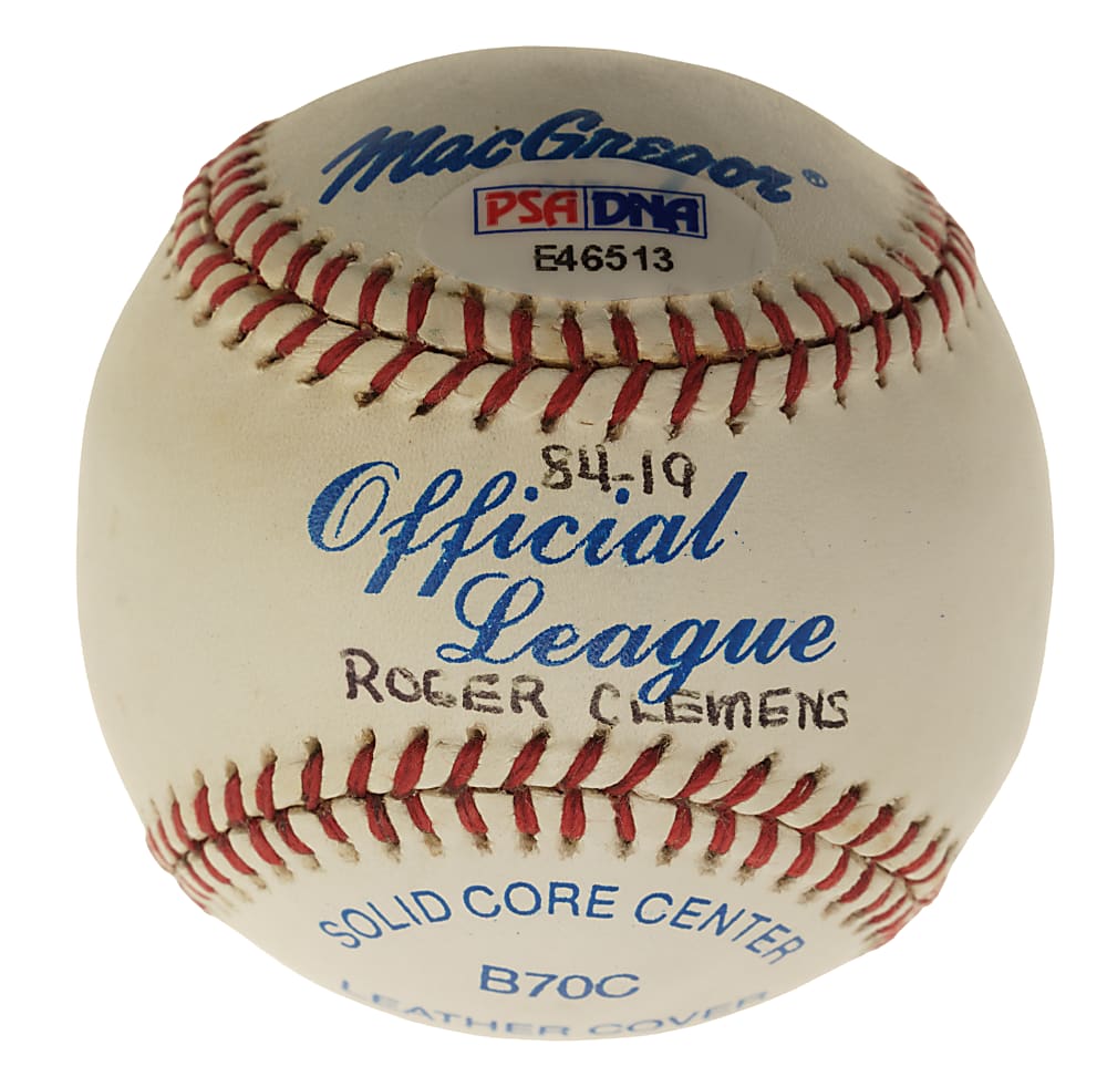 Roger Clemens Single-Signed Baseball PSA/DNA NM+ 7.5