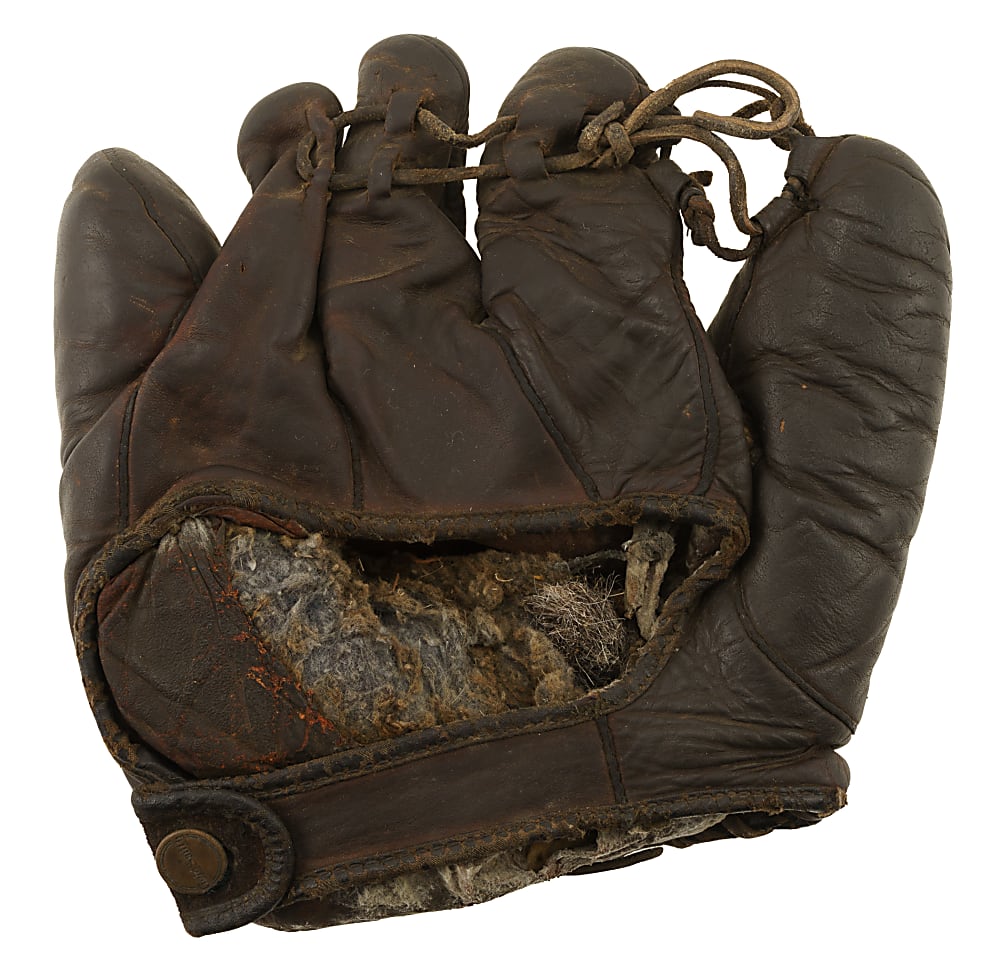 Circa 1928-1930 Waite Hoyt Signed Game-Used Glove - PSA/DNA