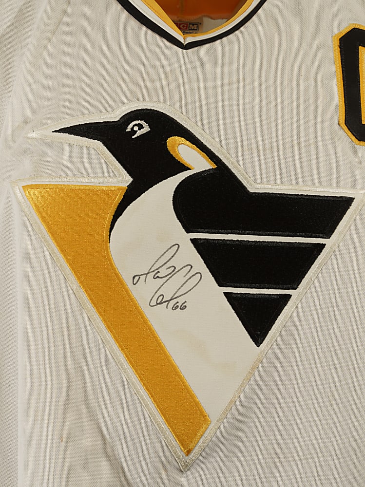 Mario Lemieux Signed Pittsburgh Penguins Jersey
