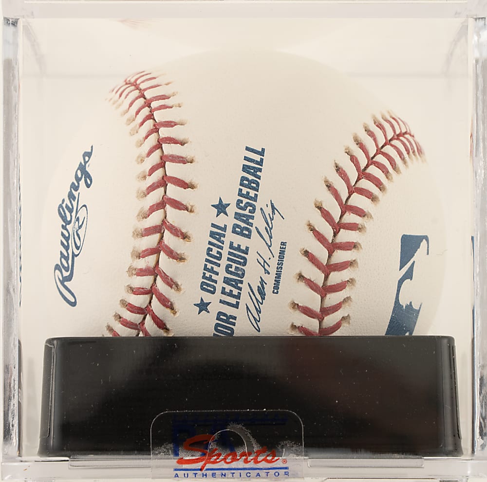 Willie Mays Single-Signed Baseball PSA/DNA NM-MT+ 8.5