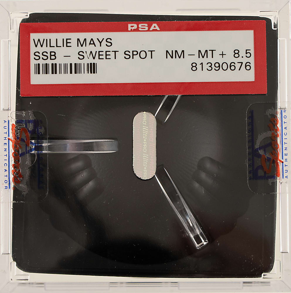 Willie Mays Single-Signed Baseball PSA/DNA NM-MT+ 8.5