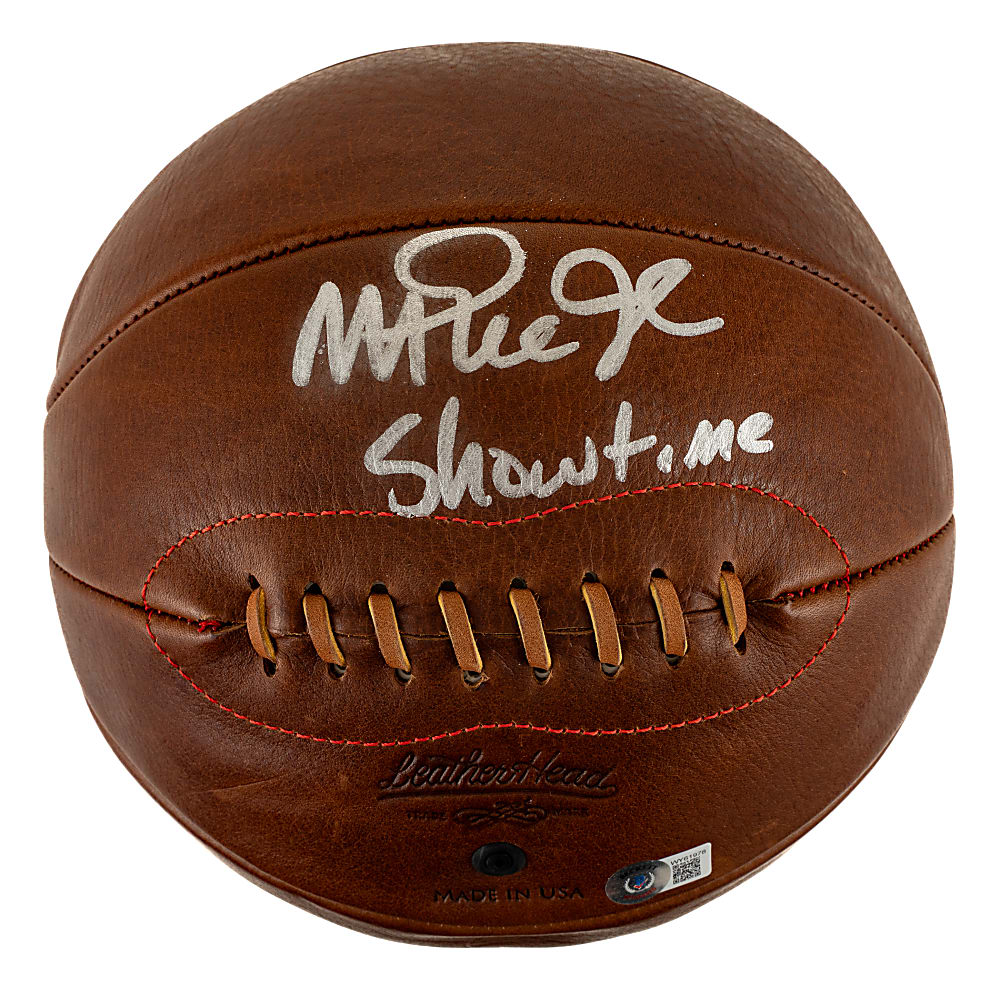 Magic Johnson Signed Basketball with "Showtime" Inscription - Beckett
