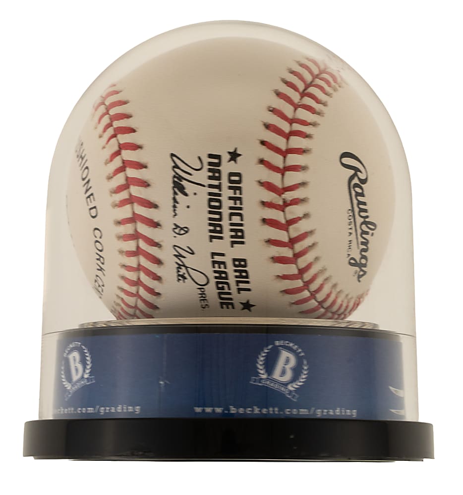 Willie Mays Single-Signed Baseball Beckett MINT 9
