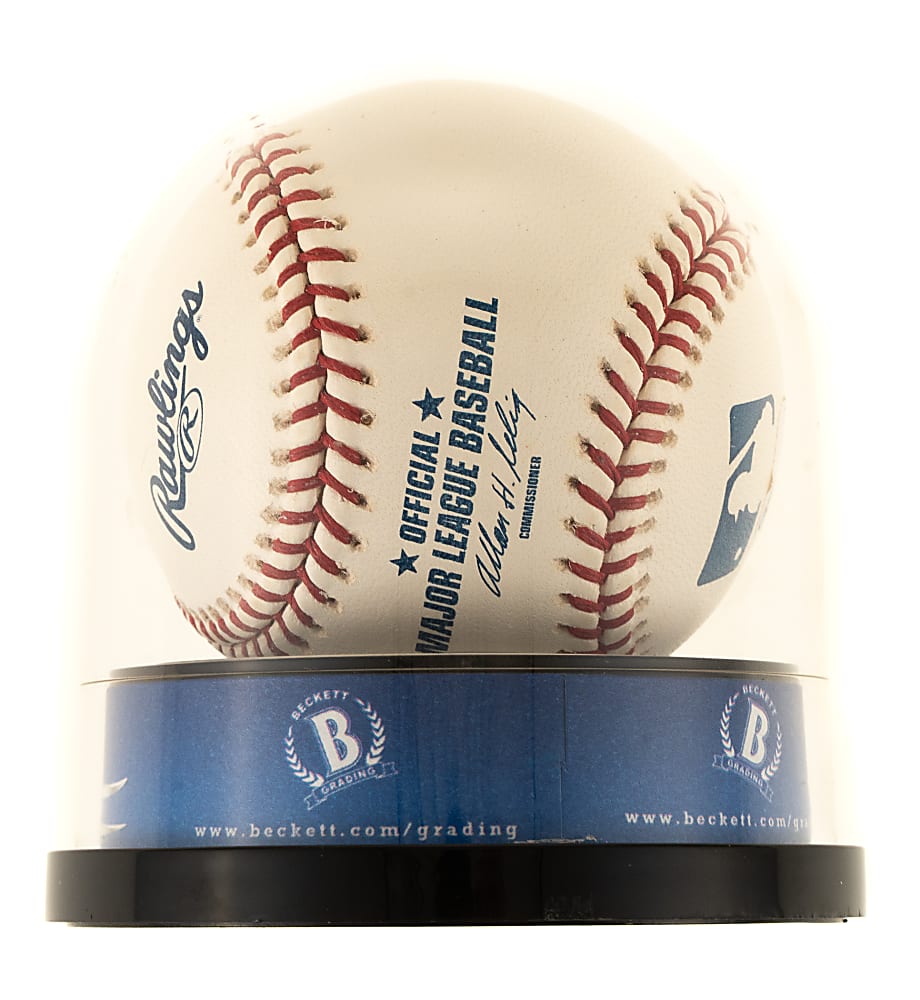 Ernie Banks Single-Signed Baseball Beckett NM-MT 8