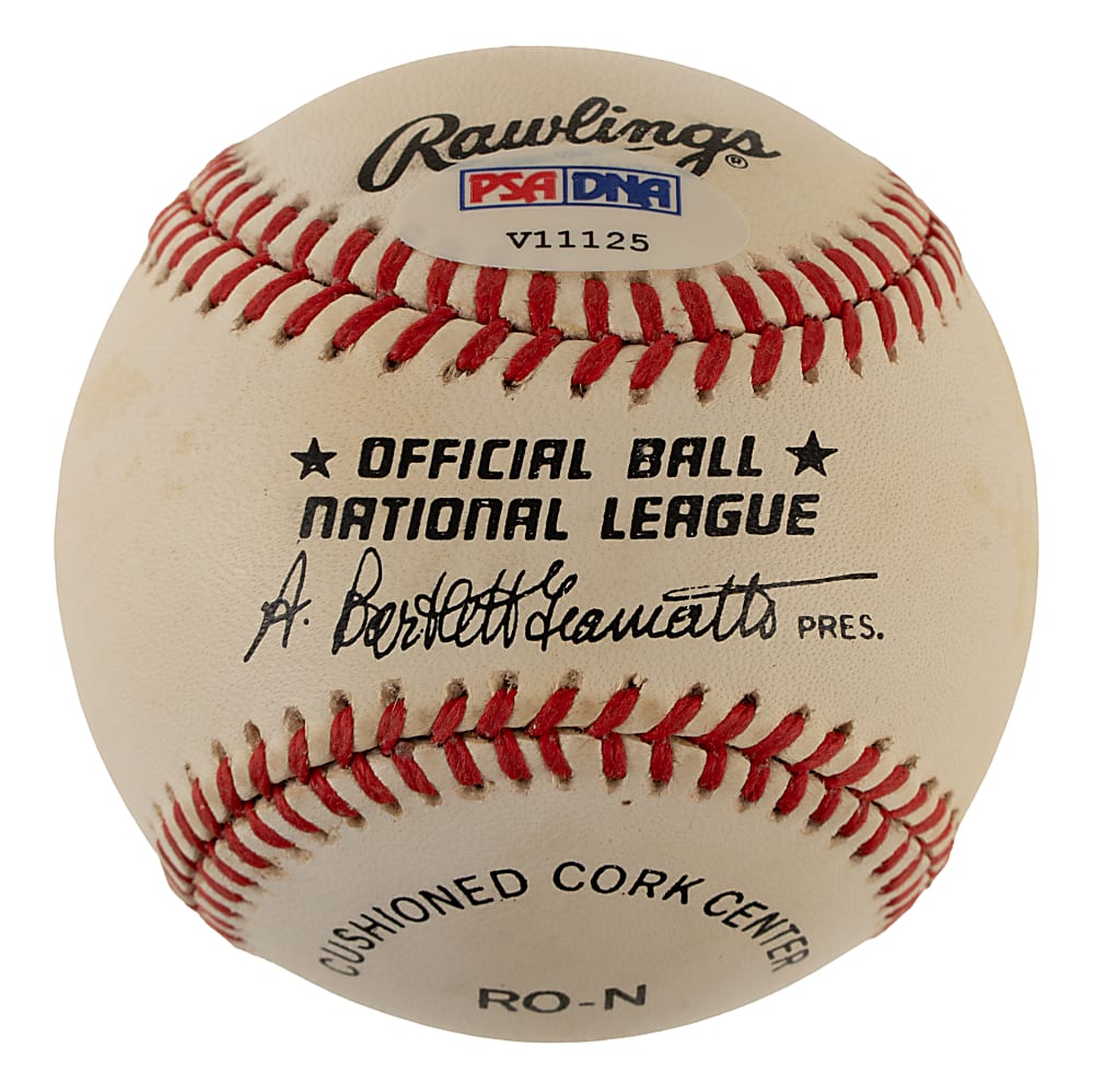 Carl Hubbell Single-Signed Baseball PSA/DNA NM-MT+ 8.5