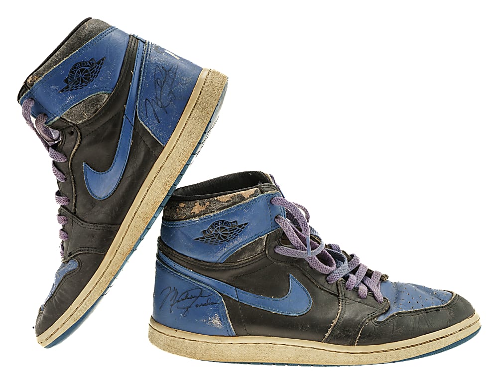 Michael Jordan Signed Nike Air Jordan 1 Sneakers - JSA