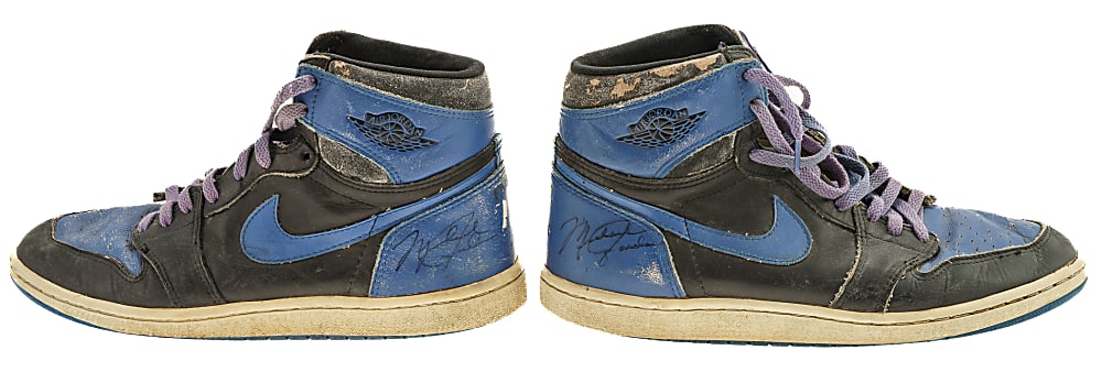 Michael Jordan Signed Nike Air Jordan 1 Sneakers - JSA