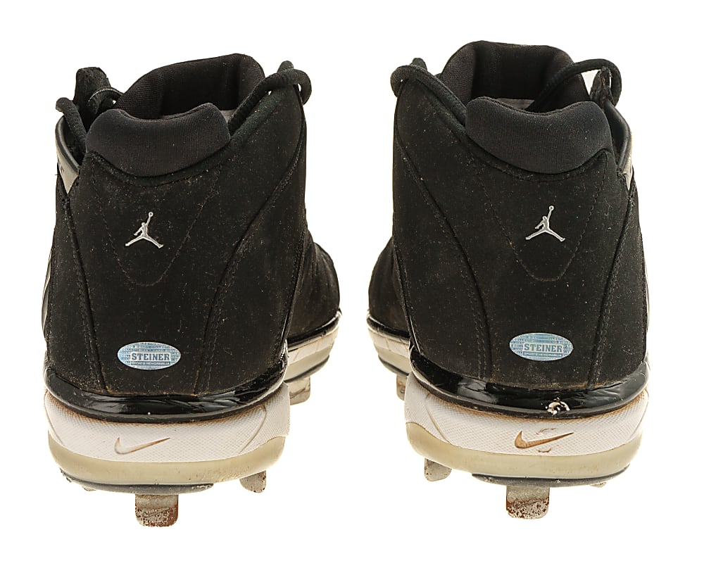 2006 Derek Jeter New York Yankees Game-Used Cleats with "2000th Hit Game 5-26-06" Inscription - MEARS