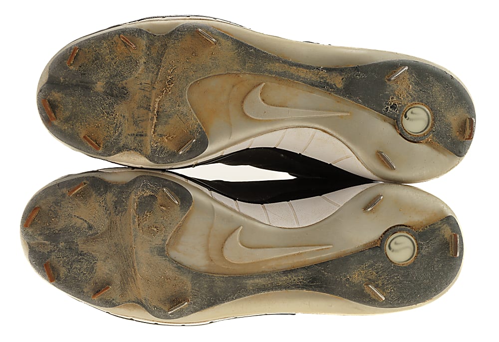 2006 Derek Jeter New York Yankees Game-Used Cleats with "2000th Hit Game 5-26-06" Inscription - MEARS