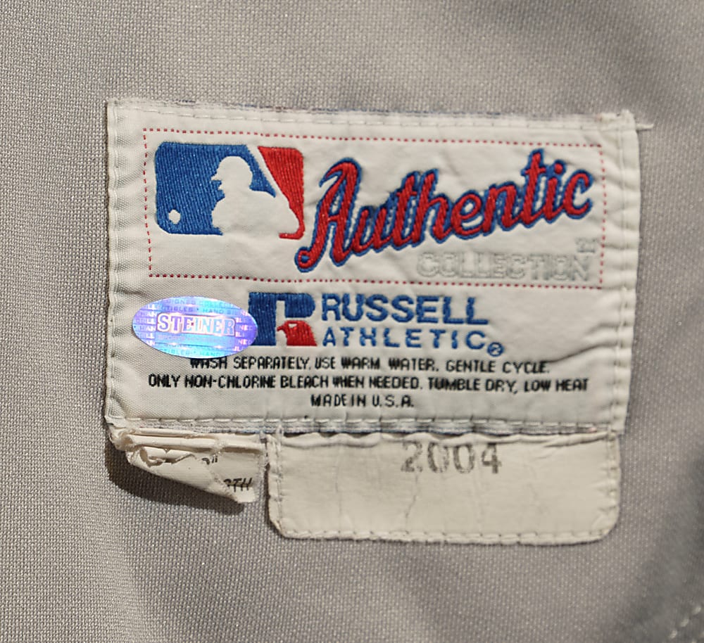 2004 Derek Jeter New York Yankees Signed Game-Used Road Jersey MEARS A5