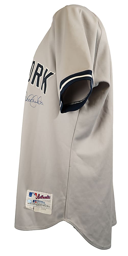 2004 Derek Jeter New York Yankees Signed Game-Used Road Jersey MEARS A5