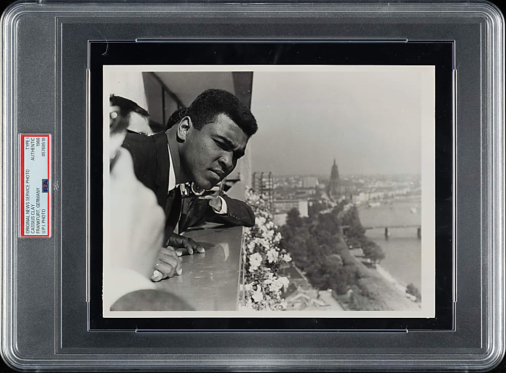 1966 Cassius Clay (Muhammad Ali) Original United Press International Photograph PSA/DNA Type I
