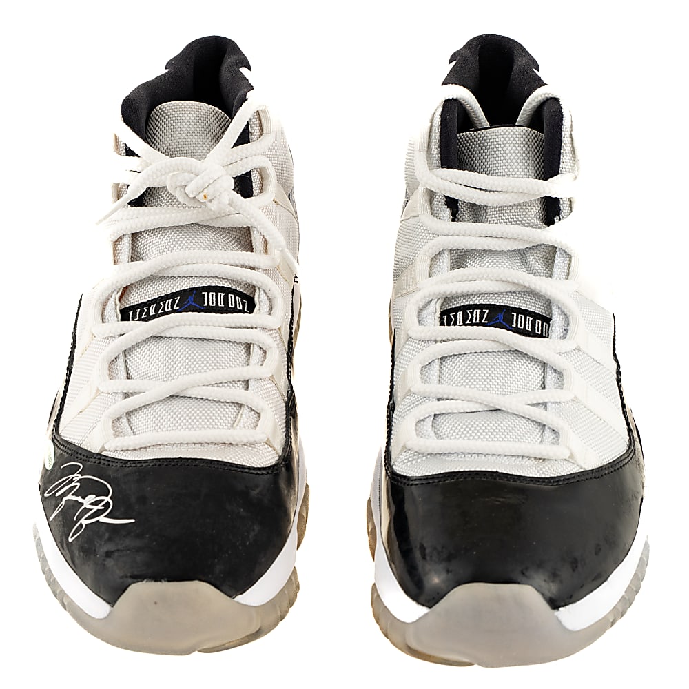 Michael Jordan Signed Nike Air Jordan 11 Concord Sneakers - Upper Deck and JSA