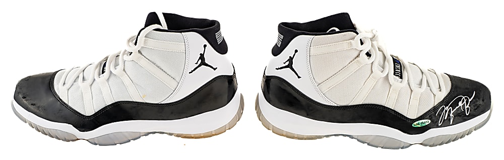 Michael Jordan Signed Nike Air Jordan 11 Concord Sneakers - Upper Deck and JSA