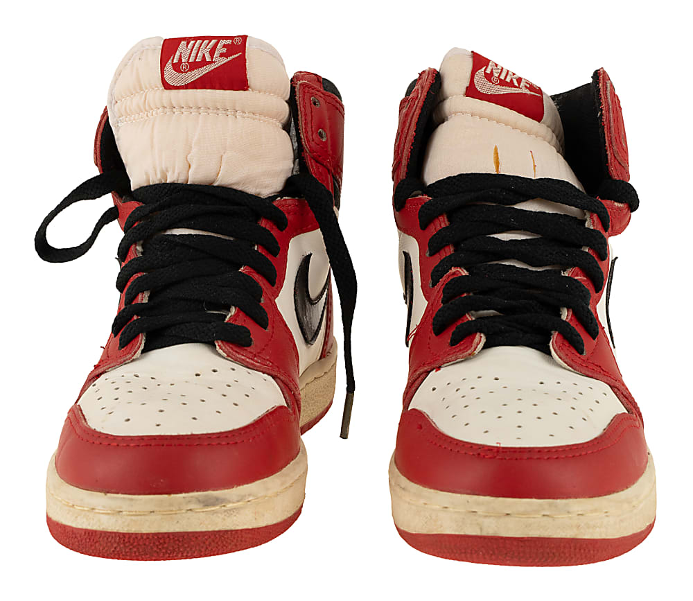 Michael Jordan Signed Nike Air Jordan 1 Sneakers - JSA