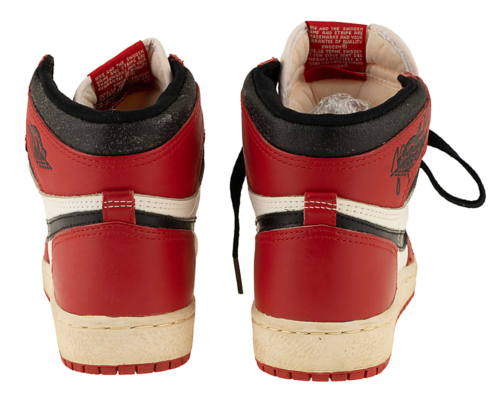 Michael Jordan Signed Nike Air Jordan 1 Sneakers - JSA