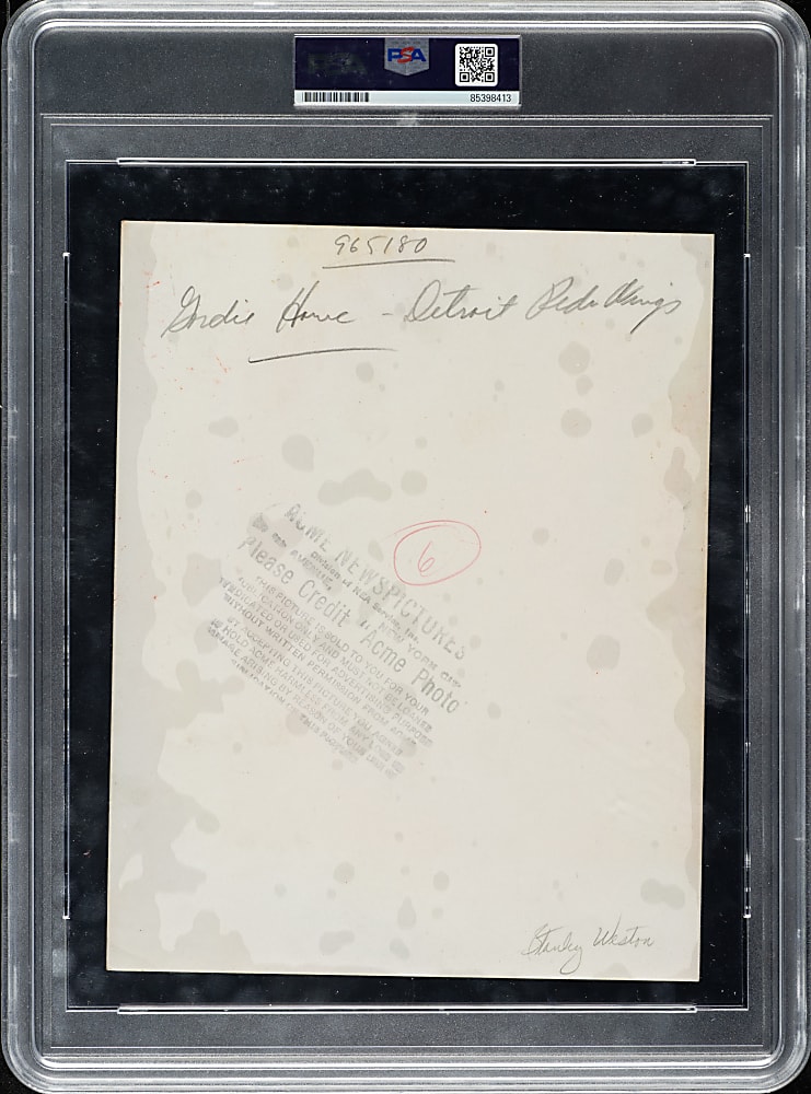 Circa 1940s Gordie Howe Rookie-Era Original ACME Newspictures Photograph PSA/DNA Type I