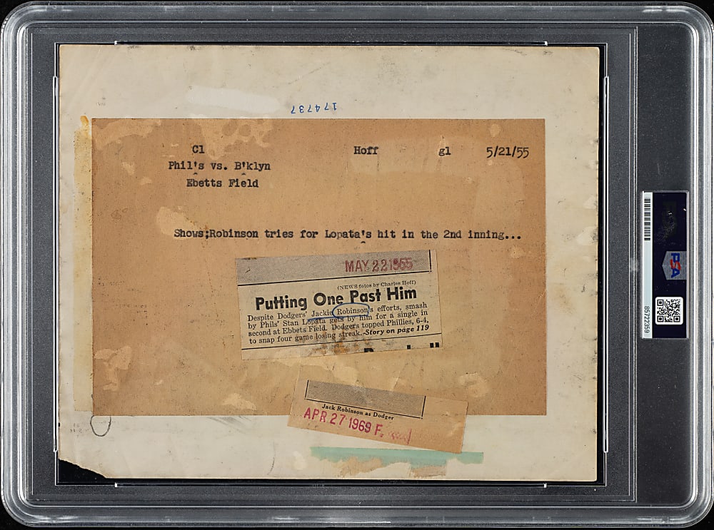 1955 Jackie Robinson Original Charles Hoff N. Y. Daily News Photograph PSA/DNA Type I