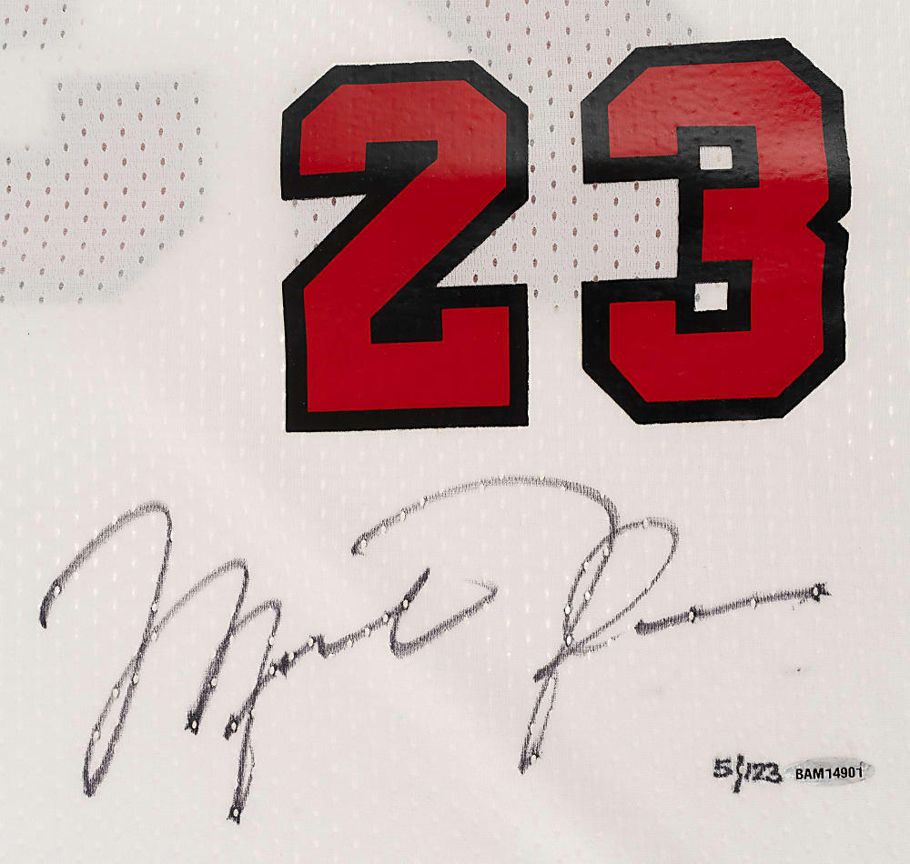 Michael Jordan Signed Limited-Edition Chicago Bulls Jersey with Rookie of the Year Patch - Upper Deck