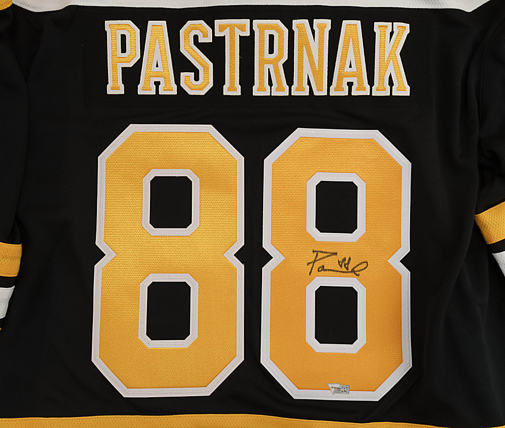 David Pastrnak Signed Boston Bruins Jersey - Fanatics