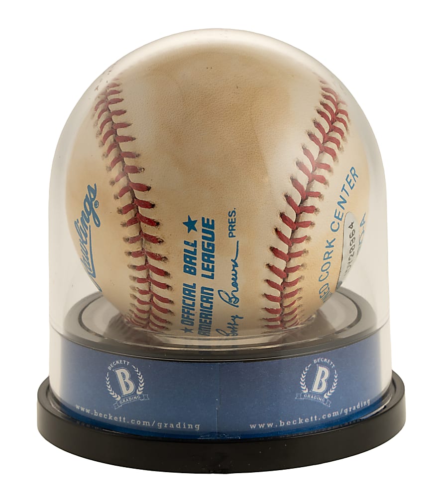 Mickey Mantle Single-Signed Baseball Beckett MINT 9