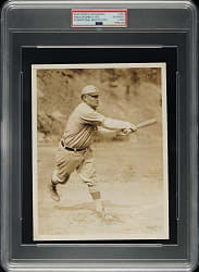 Circa 1930s Honus Wagner in 1912 International News Photograph PSA/DNA Type II