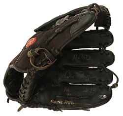 2010 Alex Rodriguez New York Yankees Signed Game-Used Glove - Photomatched to 62 Games Including 600th Home Run