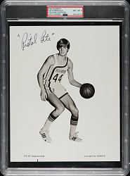 Pete Maravich Signed Photograph PSA/DNA NM-MT 8