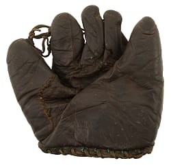 Circa 1928-1930 Waite Hoyt Signed Game-Used Glove - PSA/DNA