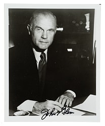 John Glenn Signed Photograph - JSA