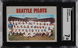 1970 Topps #713 Seattle Pilots Team SGC NM 7