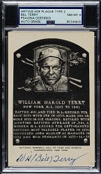 Signed 1956-1963 Artvue (Type 2) Black-and-White Hall of Fame Postcard Bill Terry PSA/DNA NM-MT 8