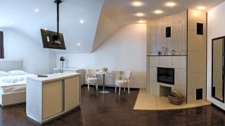 Deluxe King Room