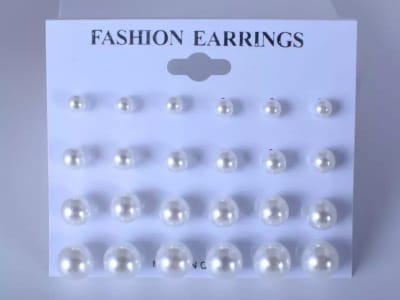 Pack de doce pares de pendientes tipo botón, de perlas de imitación