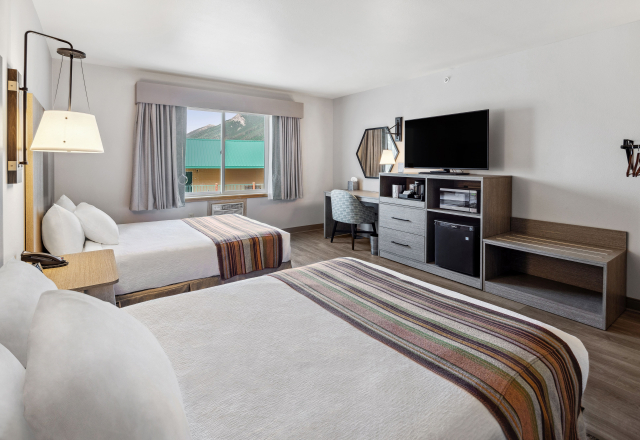 Guest Rooms - Non View - 1 King or 2 Queens