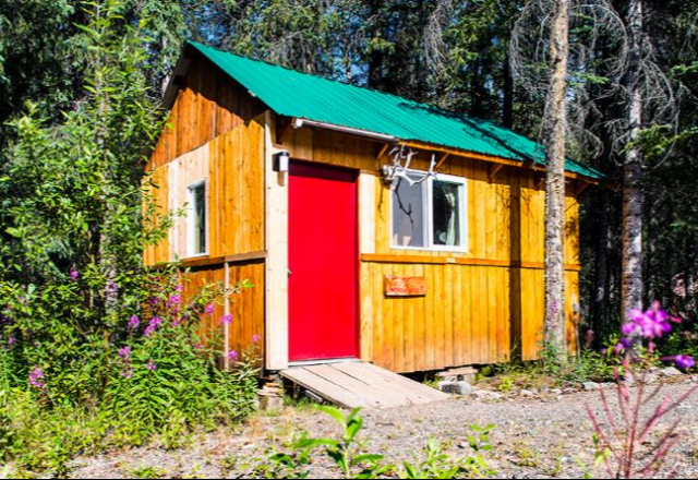 Wonder Wave Cabin with Shared Bathroom