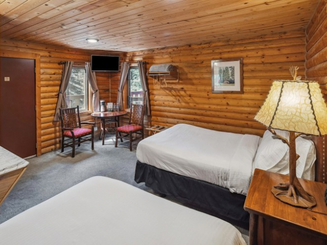 Standard Double Caribou Cabin