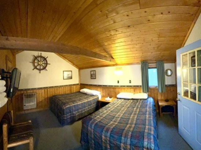 Basic Cabin 2 Doubles - River
