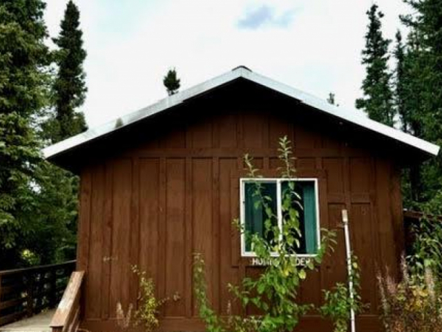 Homesteader Cabin - 2 Doubles & Bunk Bed