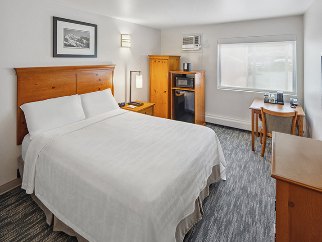 Bay View Rooms - 1 King or 1 Queen or 2 Queens