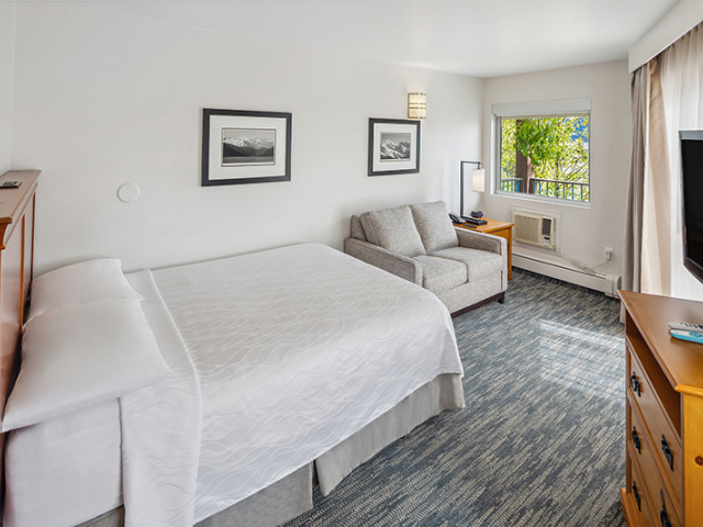 Bay View Rooms - 1 King or 1 Queen or 2 Queens