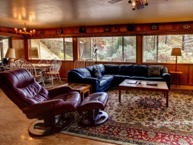 living room in longview wa