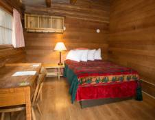 One-Room Cabin with Shared Bathroom - 1 Double or 2 Twins