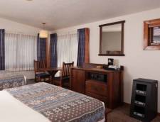 Western Cabin - 2 Queens