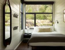 Vista Riverfront Cabin - 1 Queen & 1 Sofa Sleeper