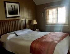 One Bedroom Cabins - 1 Queen & 1 Sofa Sleeper