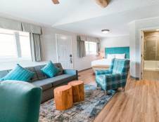 Whistler Suite - King & Fireplace