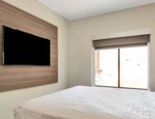 Suite 1 King & 2 Queen Beds