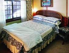 La Petite Chambre with Shared Bathroom